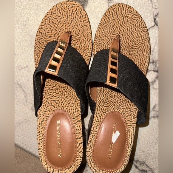 NWOT Alex Marie brown black boho thong block heel sandals 8.5 - Picture 2 of 7
